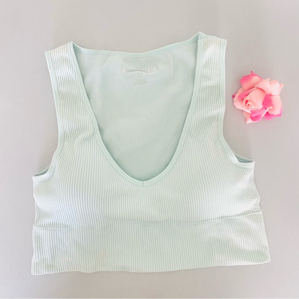 💕Mint Green Ribbed Crop Top SZ L